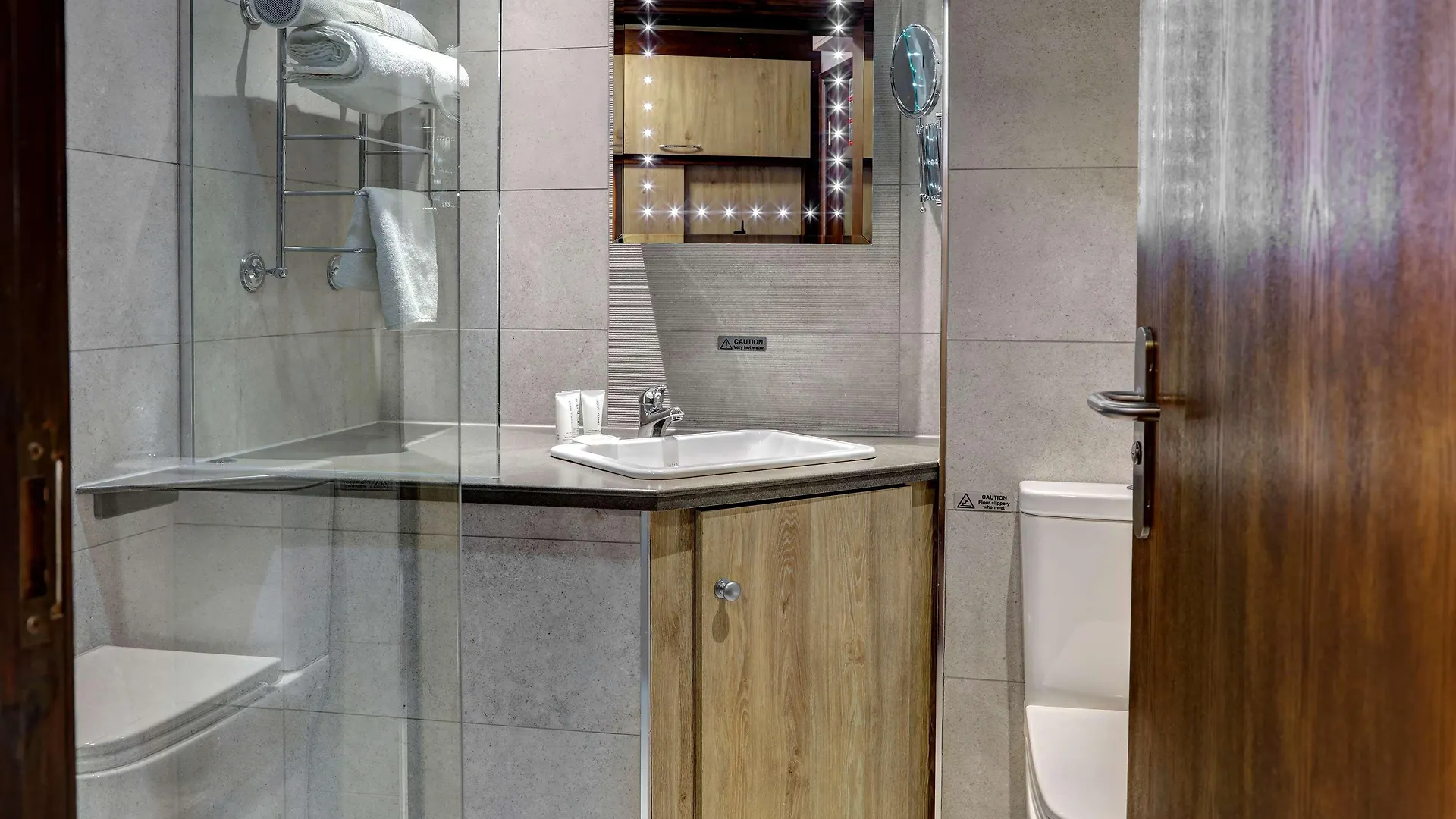 Best Western Plus Pastures Hotel Ντόνκαστερ